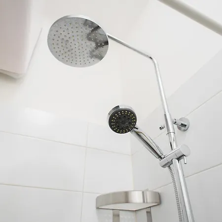 D.five Stylish Studio At Parliament Apartment