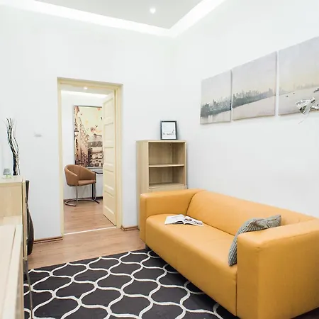 D.five Stylish Studio At Parliament * Budapest